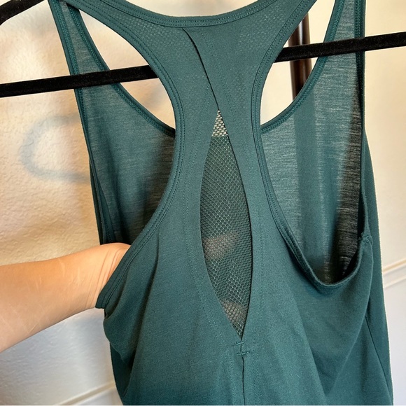 Old Navy Active Hunter Green Mesh Layered Tie Back Racerback Athletic Tank Top - Picture 4 of 6